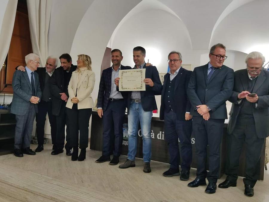 Lo scrittore Fernando Riccardi celebrato dall’Accademia ''Ora Et Labora''