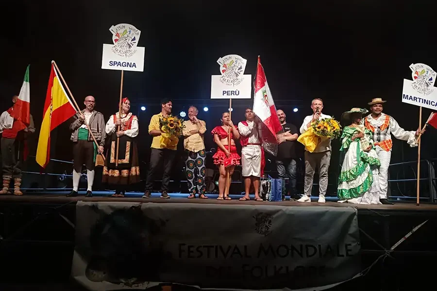 Paliano il grande successo del "Latium World Folkloric Festival"